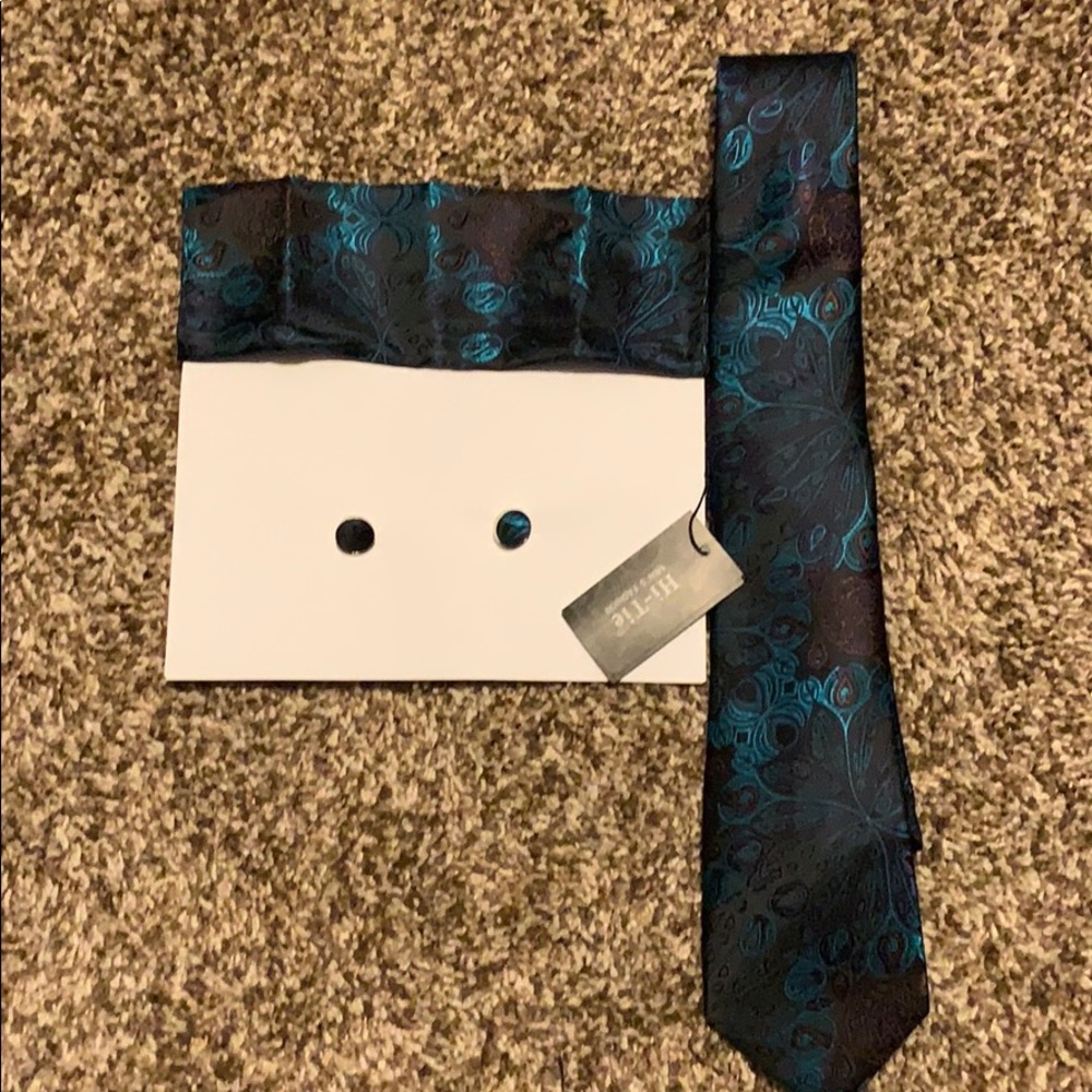 Tie set